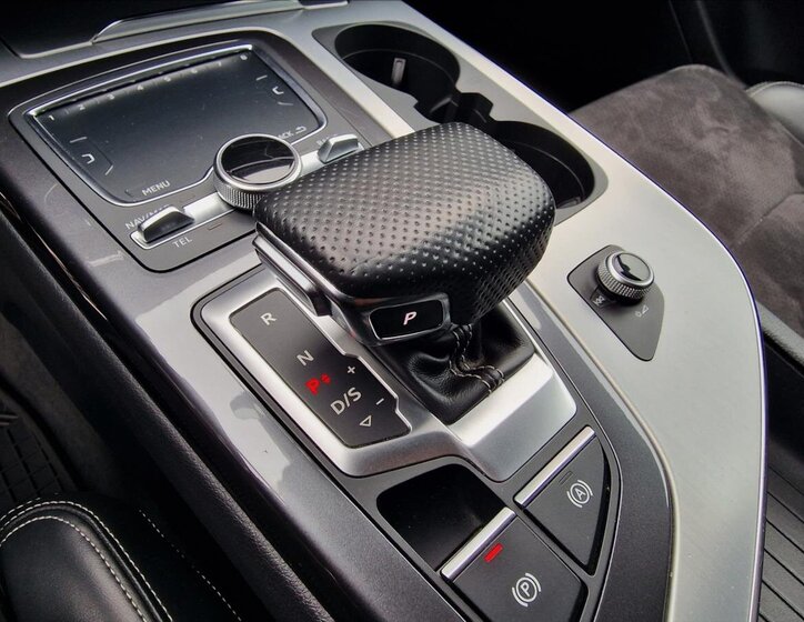 Audi Q7 SUV / Terénní 3,0 l 210 kw