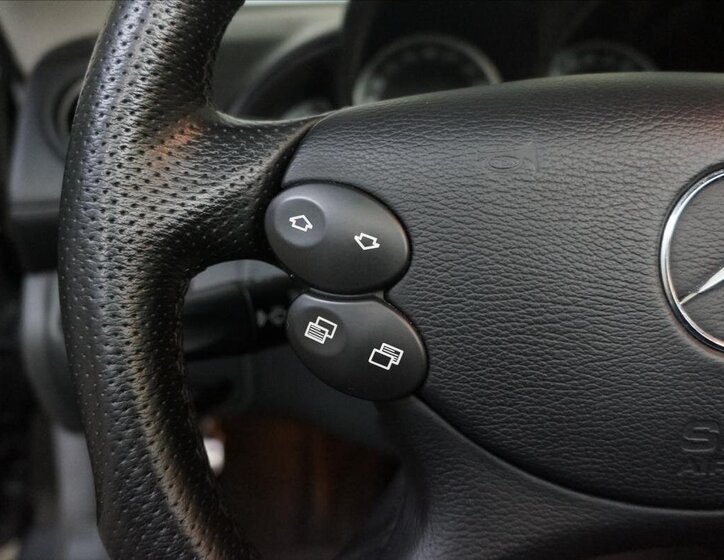 Mercedes-Benz SL Kabriolet 5,5 l 471 kw