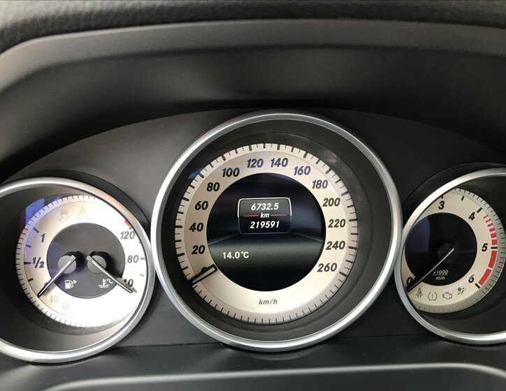 Mercedes-Benz Třídy E Kombi 2,1 l 100 kw