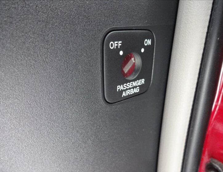 Toyota Yaris Hatchback 998,0 51 kw