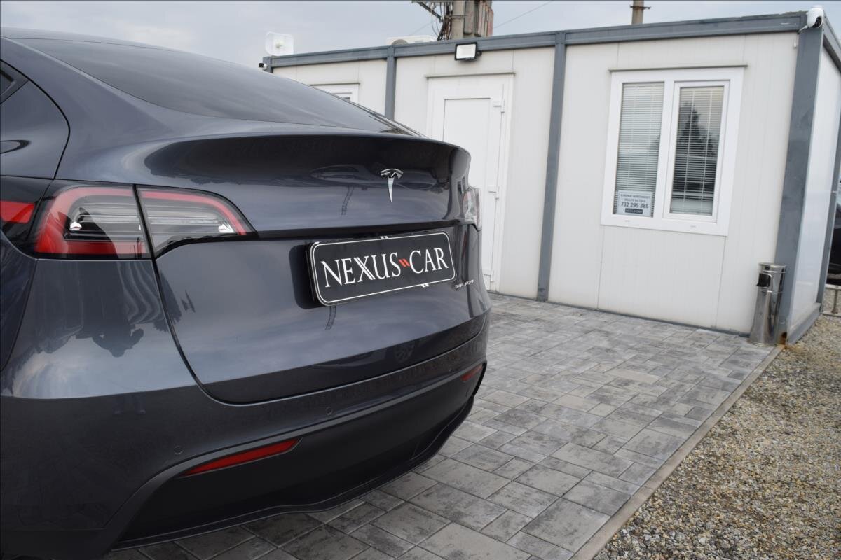 Tesla Model Y SUV / Terénní 0,0 378 kw