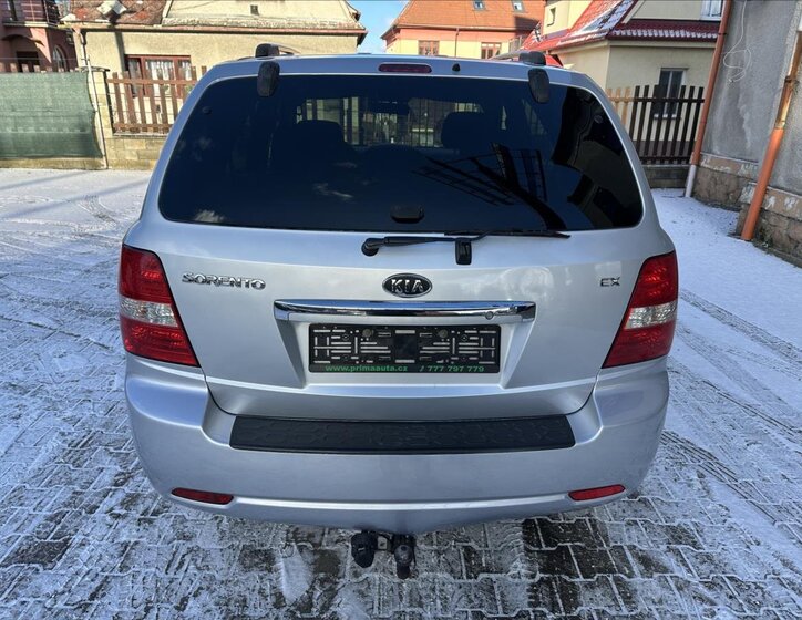 KIA Sorento 4