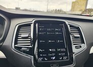 Volvo XC90 SUV / Terénní 2,0 l 235 kw