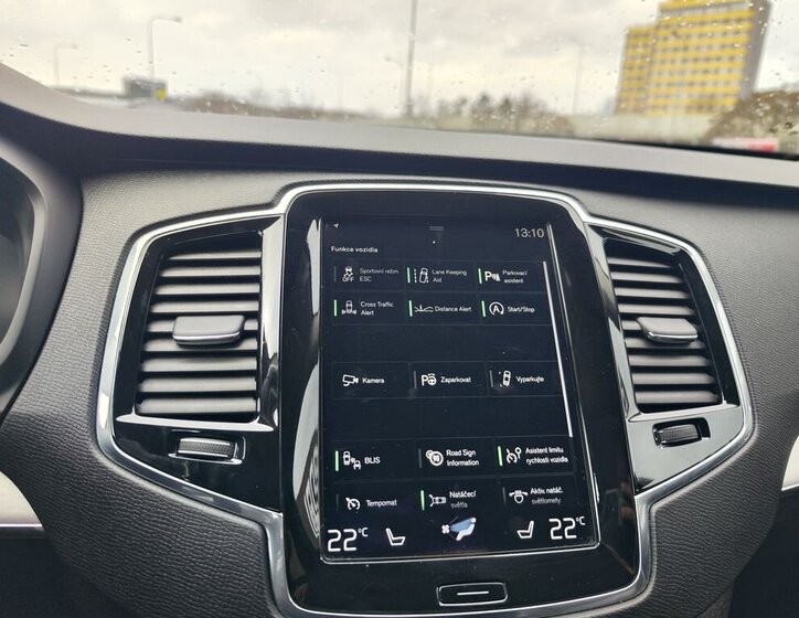 Volvo XC90 SUV / Terénní 2,0 l 235 kw