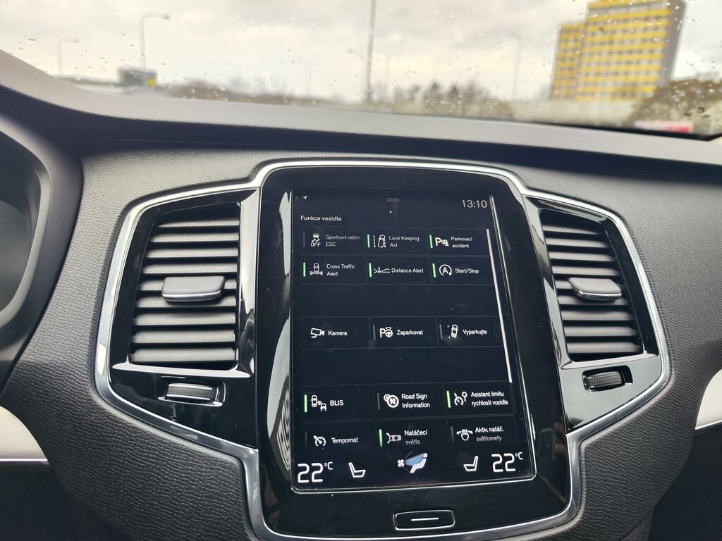 Volvo XC90 SUV / Terénní 2,0 l 235 kw