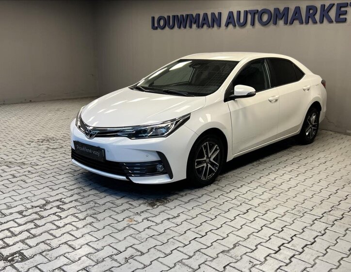 Toyota Corolla Sedan / Limuzína 1,6 l 97 kw
