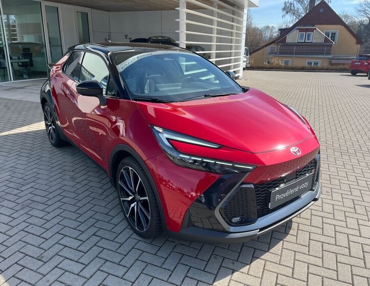 Toyota C-HR SUV / Terénní 2,0 l 112 kw