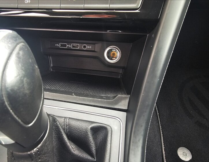 Volkswagen Touran Kombi 2,0 l 110 kw