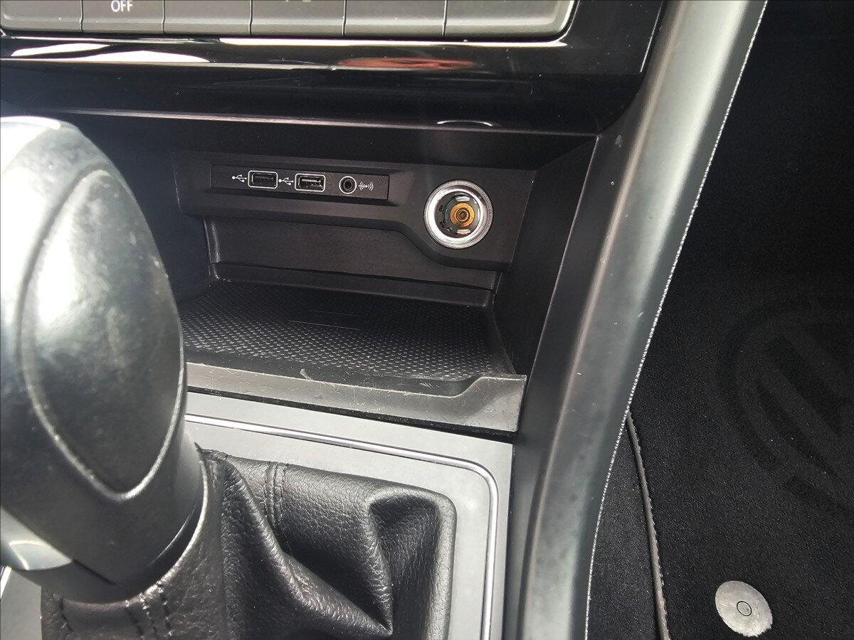 Volkswagen Touran Kombi 2,0 l 110 kw