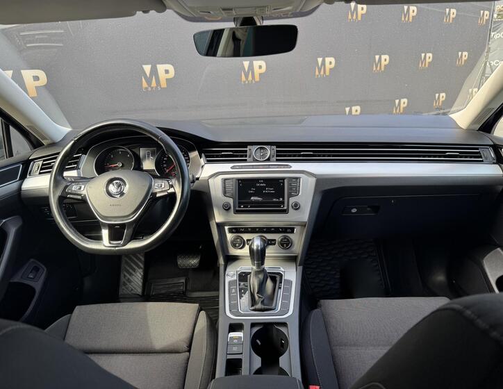 Volkswagen Passat 16