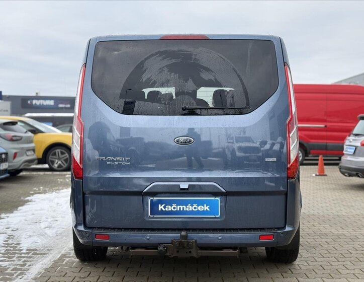 Ford Tourneo Custom 4