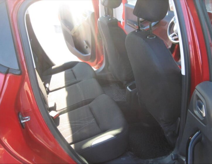 Peugeot 208 Hatchback 999,0 50 kw