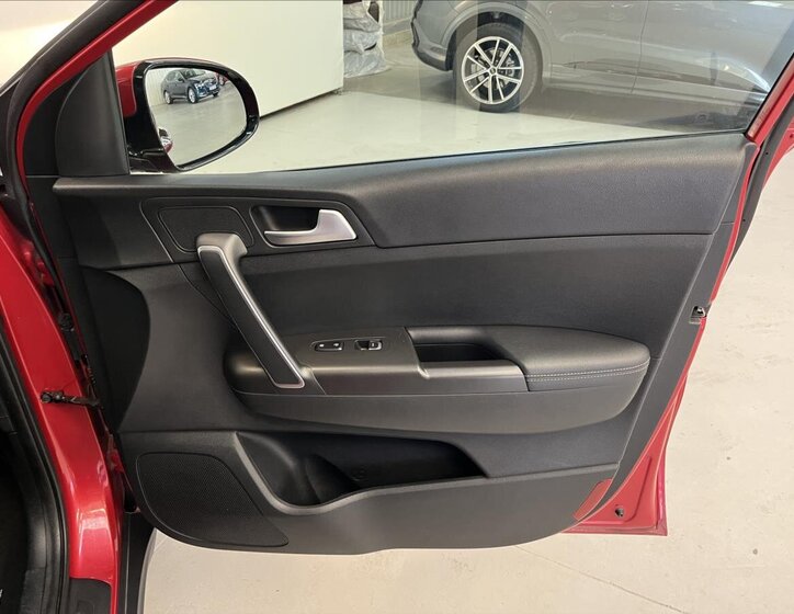 KIA Sportage SUV 2,0 l 136 kw