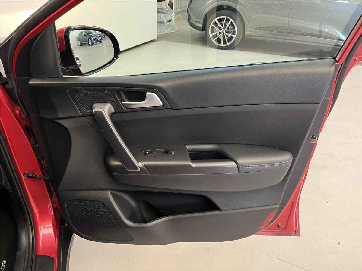 KIA Sportage SUV 2,0 l 136 kw