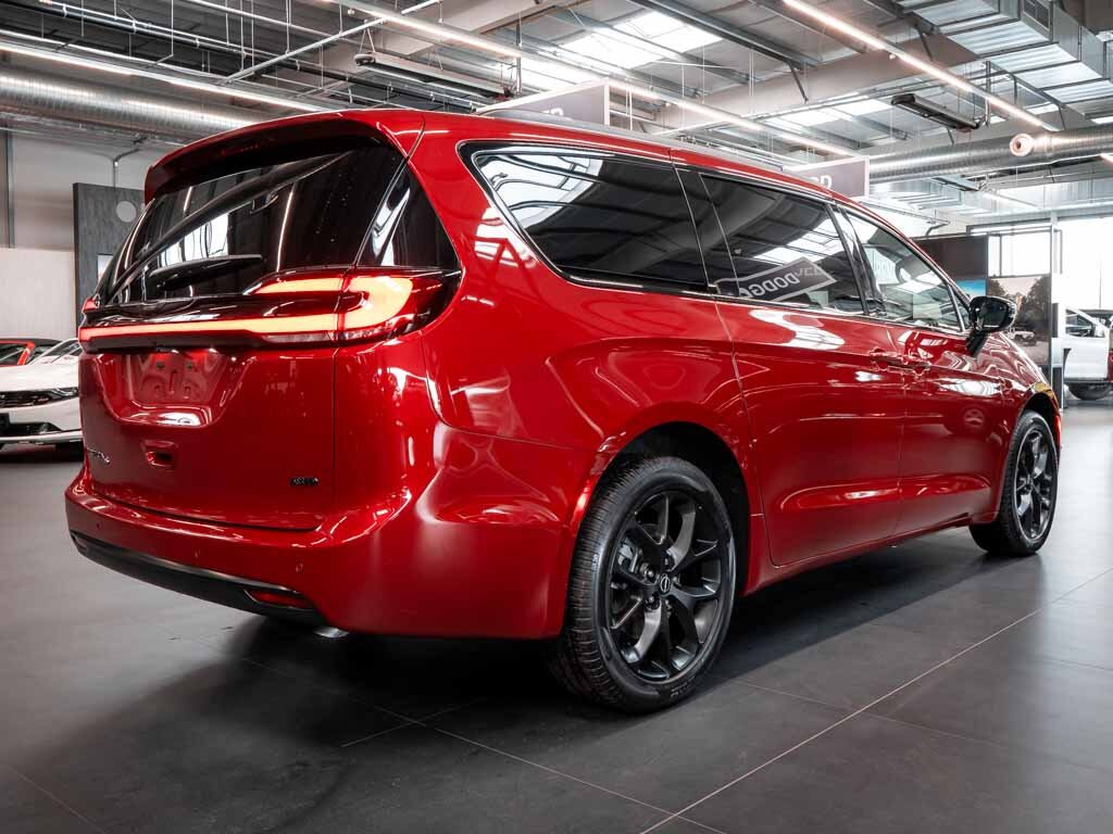 Chrysler Pacifica MPV 3,6 l 221 kw