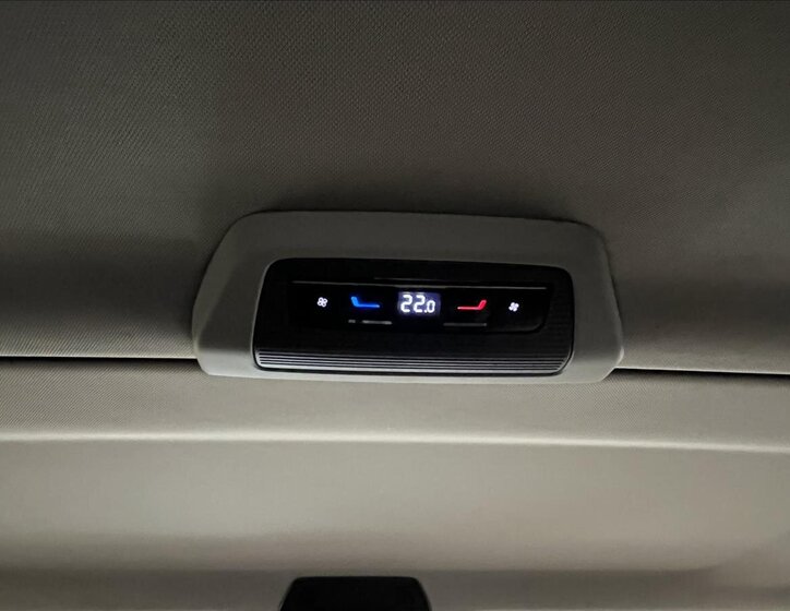 Volkswagen Multivan 19