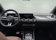 Mercedes-Benz GLA 11