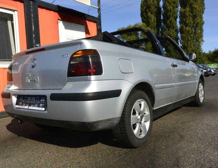 Volkswagen Golf 32