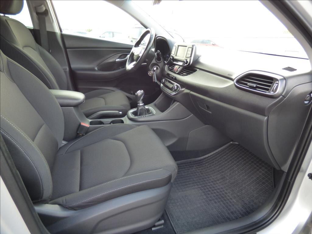 Hyundai i30 Liftback 1,6 l 100 kw