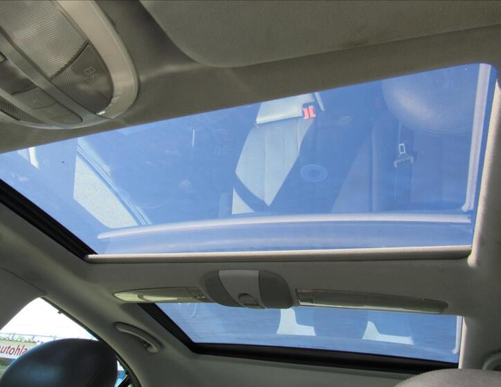 Mercedes-Benz Třídy E 25