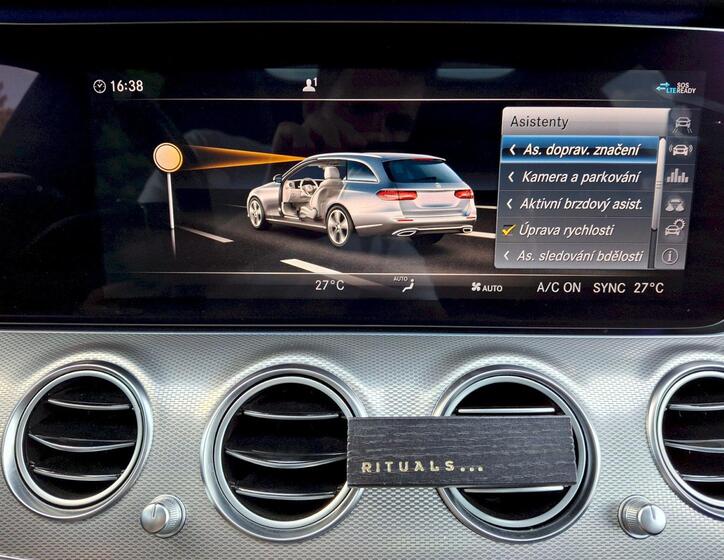 Mercedes-Benz Třídy E 22