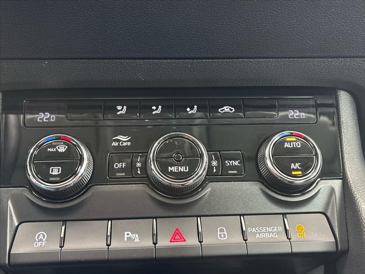 Škoda Karoq SUV / Terénní 1,5 l 110 kw