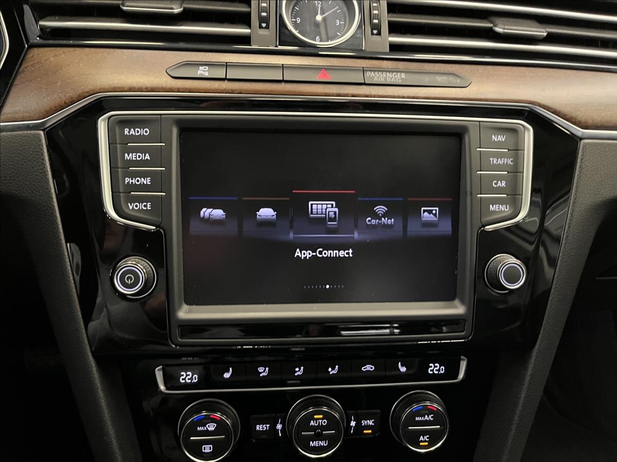 Volkswagen Passat Sedan 2,0 l 176 kw