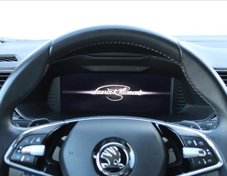 Škoda Superb Sedan / Limuzína 2,0 l 147 kw