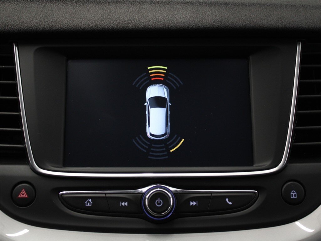 Opel Grandland X SUV / Terénní 1,2 l 96 kw