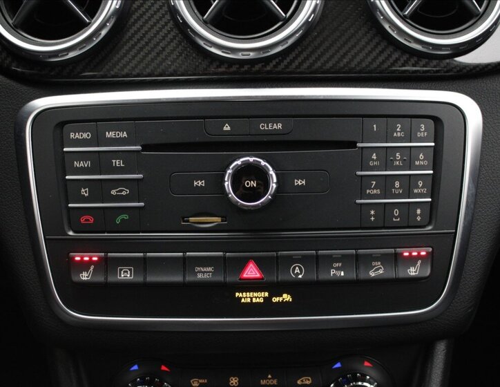 Mercedes-Benz GLA SUV / Terénní 2,0 l 155 kw