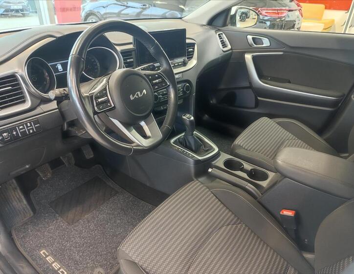 KIA Ceed 10