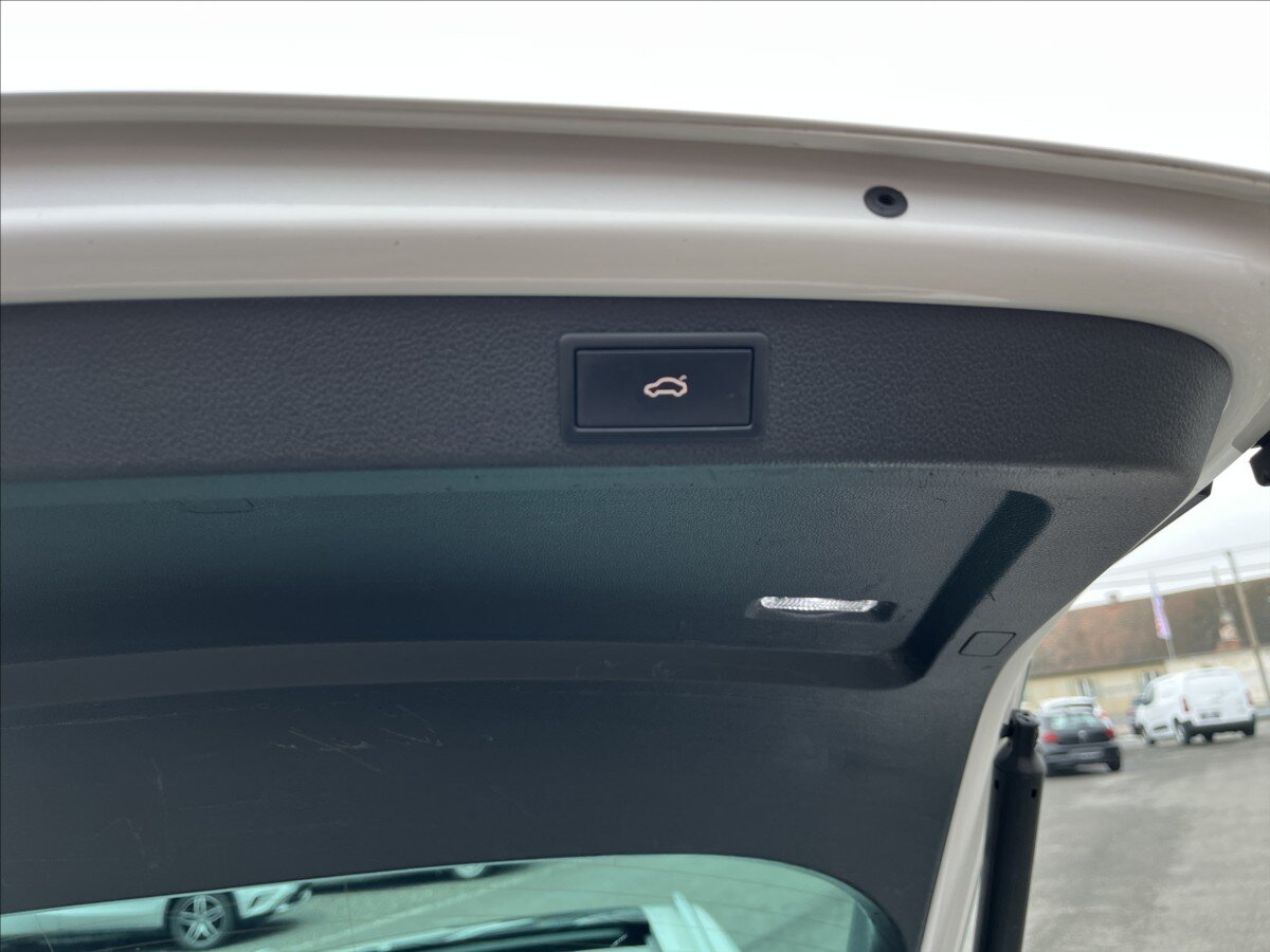 Škoda Superb Kombi 2,0 l 110 kw