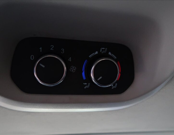 Ford Tourneo Custom MPV 2,0 l 96 kw