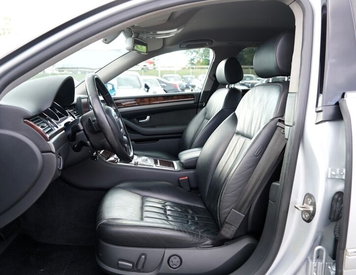 Audi A8 Sedan 3,0 l 171 kw