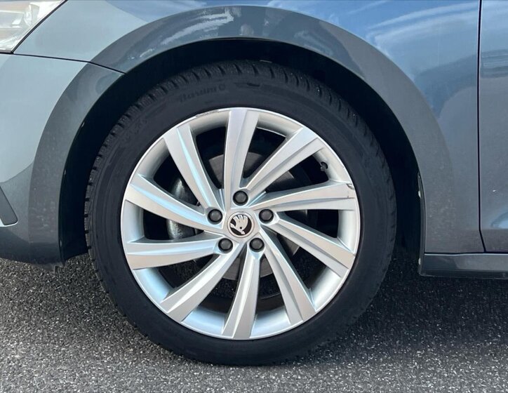 Škoda Octavia Sedan / Limuzína 1,5 l 110 kw