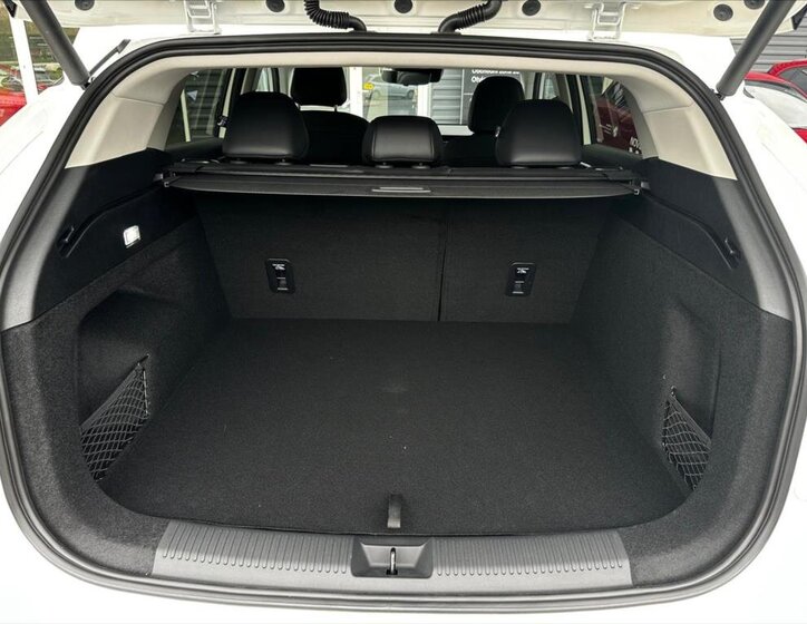 MG HS SUV / Terénní 1,5 l 125 kw