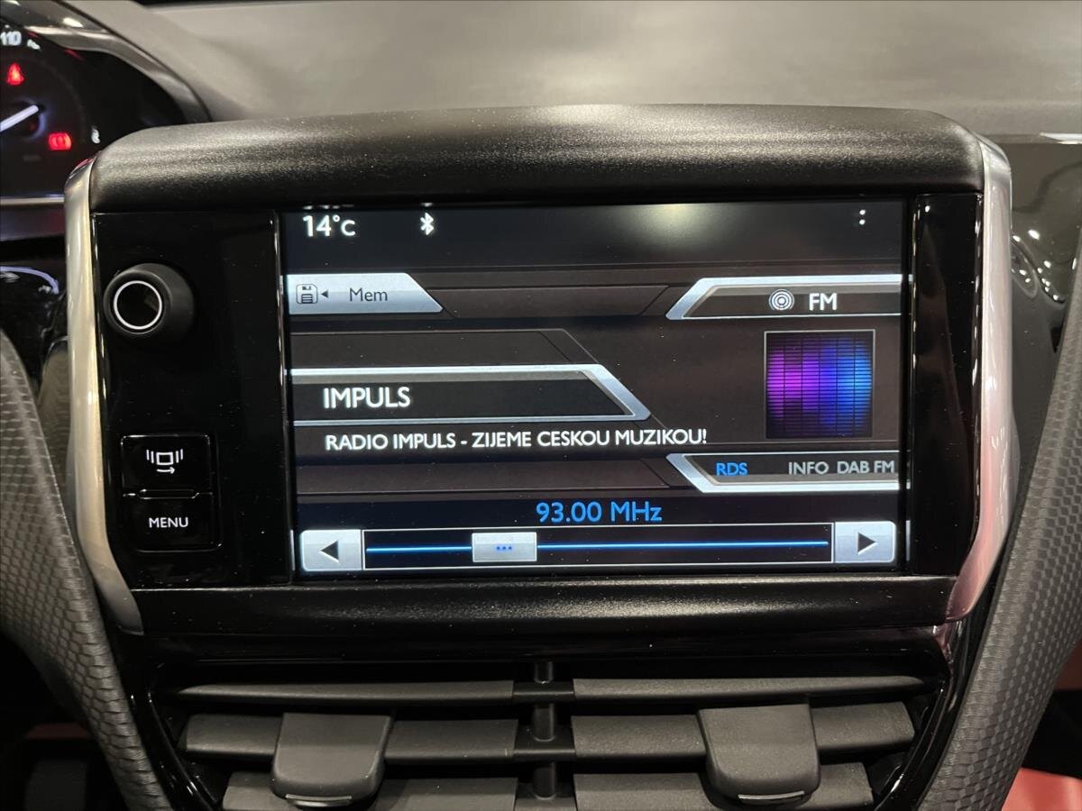 Peugeot 2008 MPV 1,2 l 60 kw