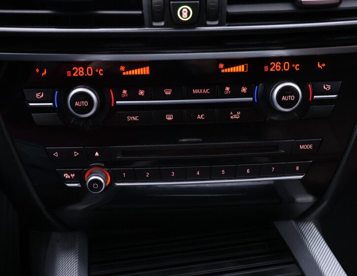 BMW X5 SUV 3,0 l 230 kw