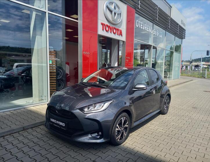 Toyota Yaris 1