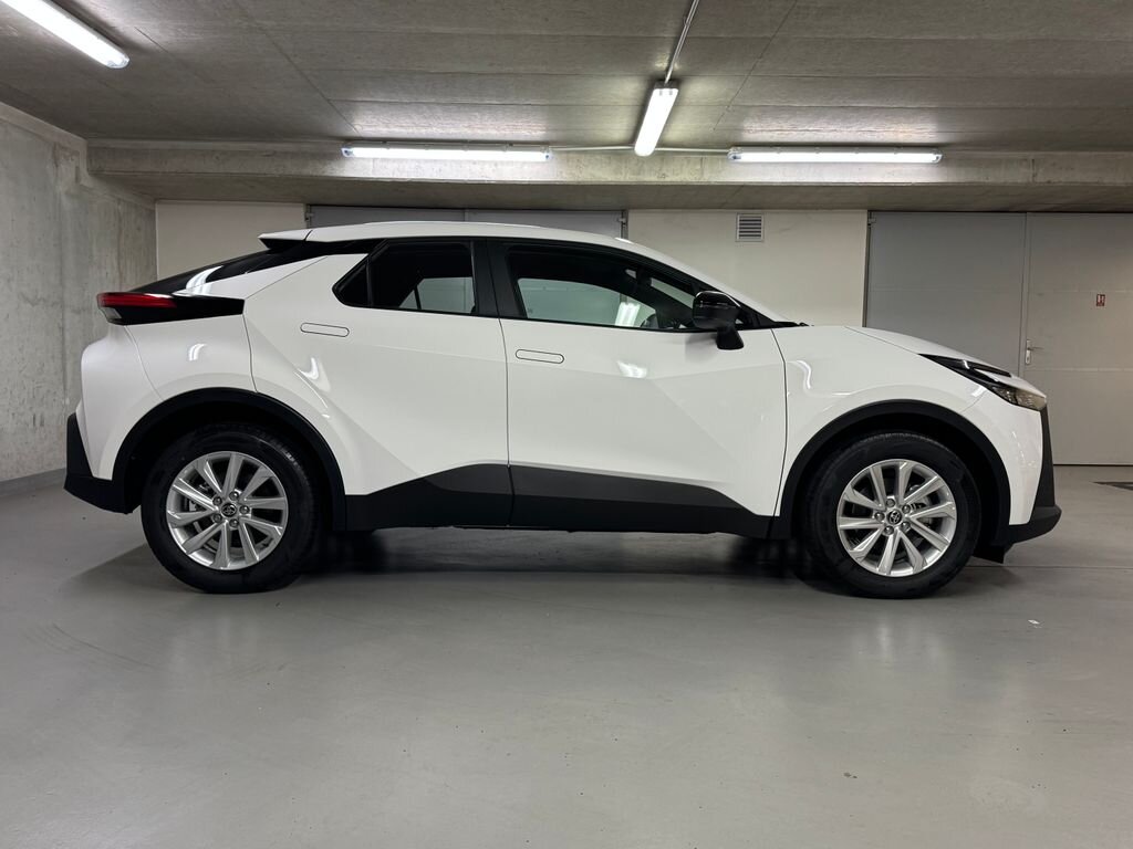 Toyota C-HR Hatchback 1,8 l 90 kw
