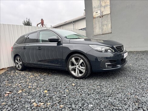 Peugeot 308 Kombi 1,5 l 96 kw