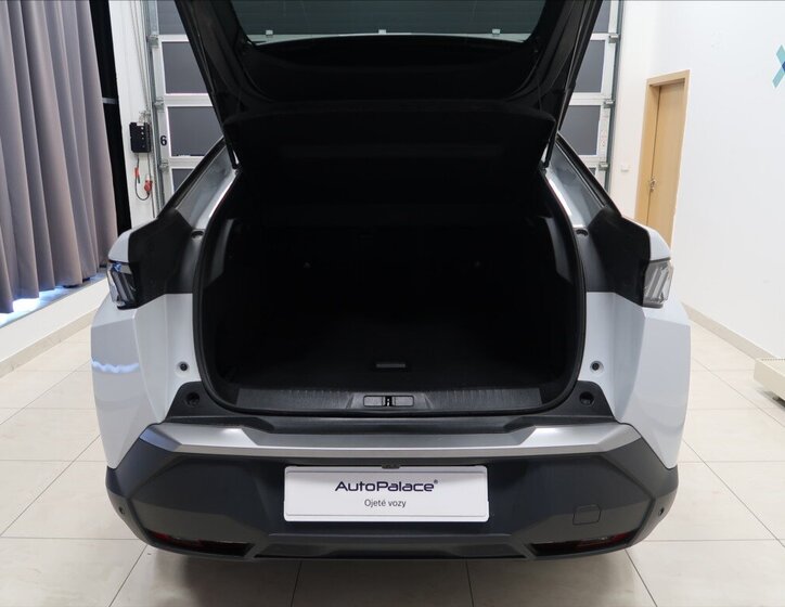 Peugeot 3008 SUV / Terénní 1,2 l 100 kw