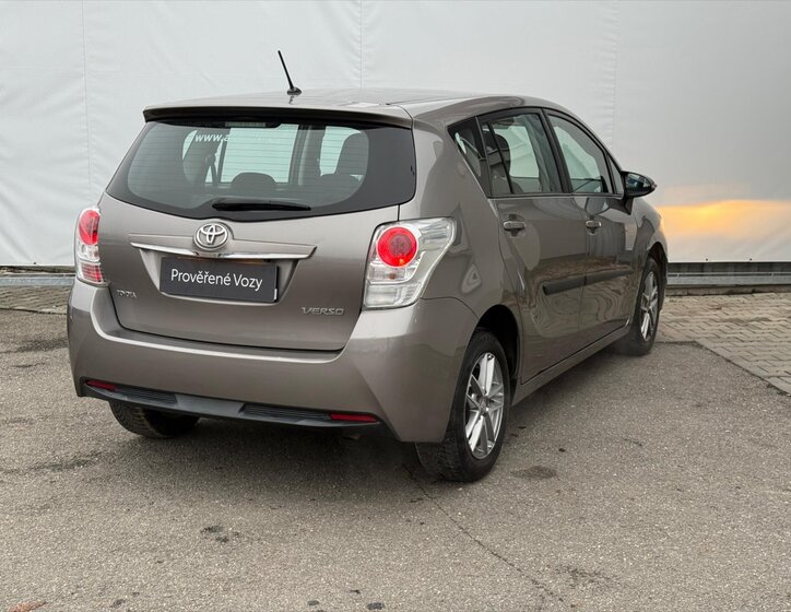 Toyota Verso MPV 1,6 l 97 kw