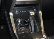 Lexus NX 300h SUV 2,5 l 145 kw