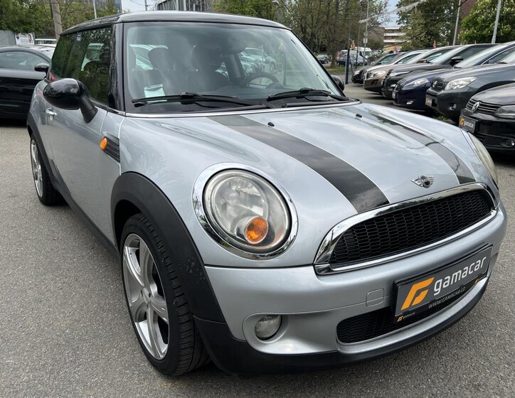 Mini Cooper Hatchback 1,6 l 88 kw