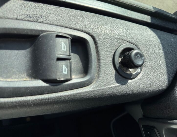 Ford Transit Custom 19