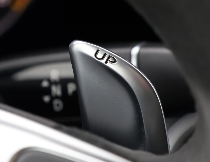 Mercedes-Benz Třídy E Sedan 4,0 l 450 kw