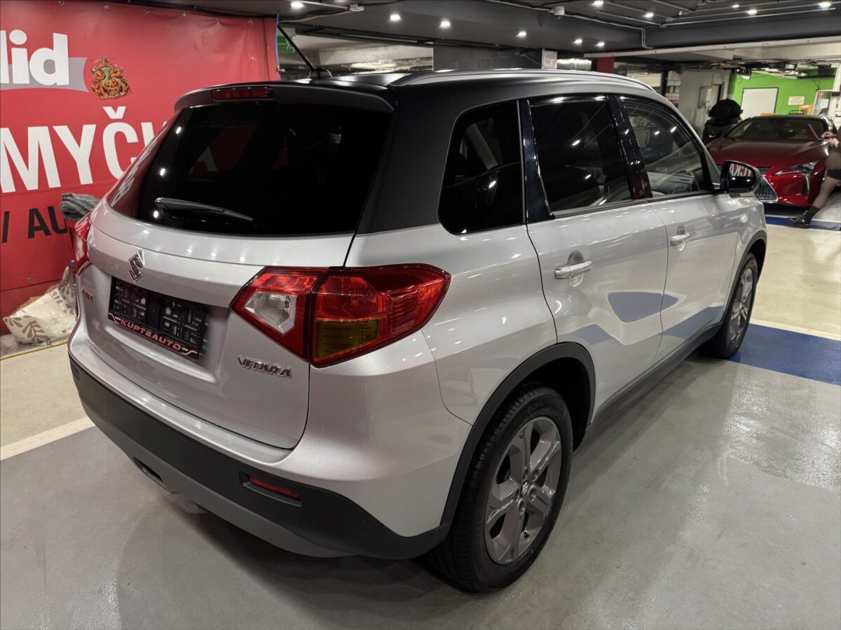 Suzuki Vitara SUV / Terénní 1,6 l 88 kw