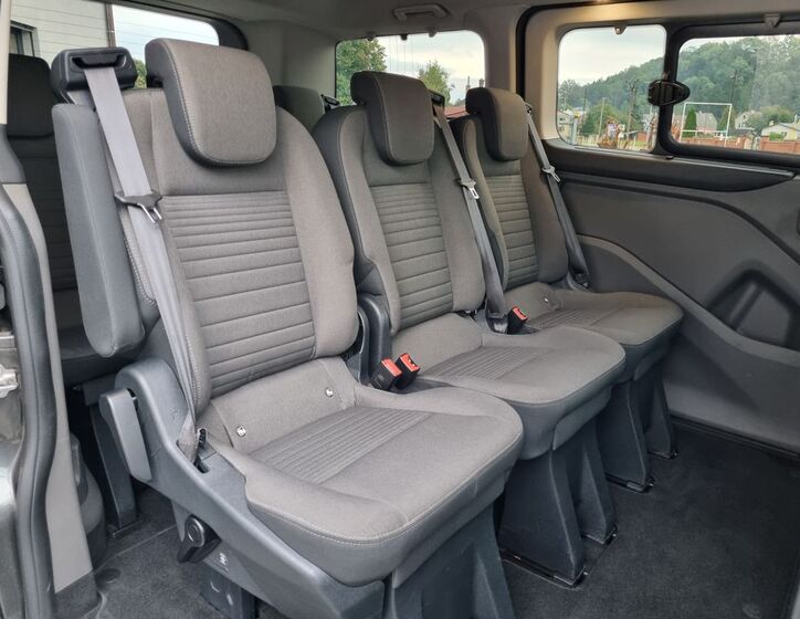 Ford Tourneo Custom 17