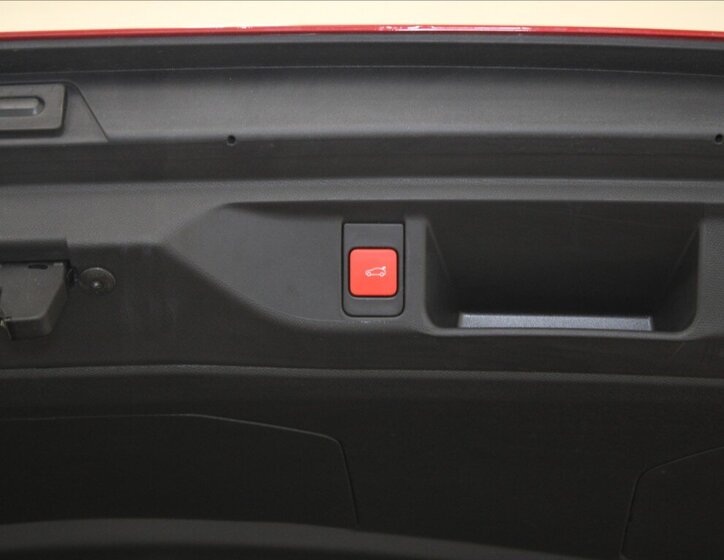 DS Automobiles DS4 SUV / Terénní 1,6 l 165 kw